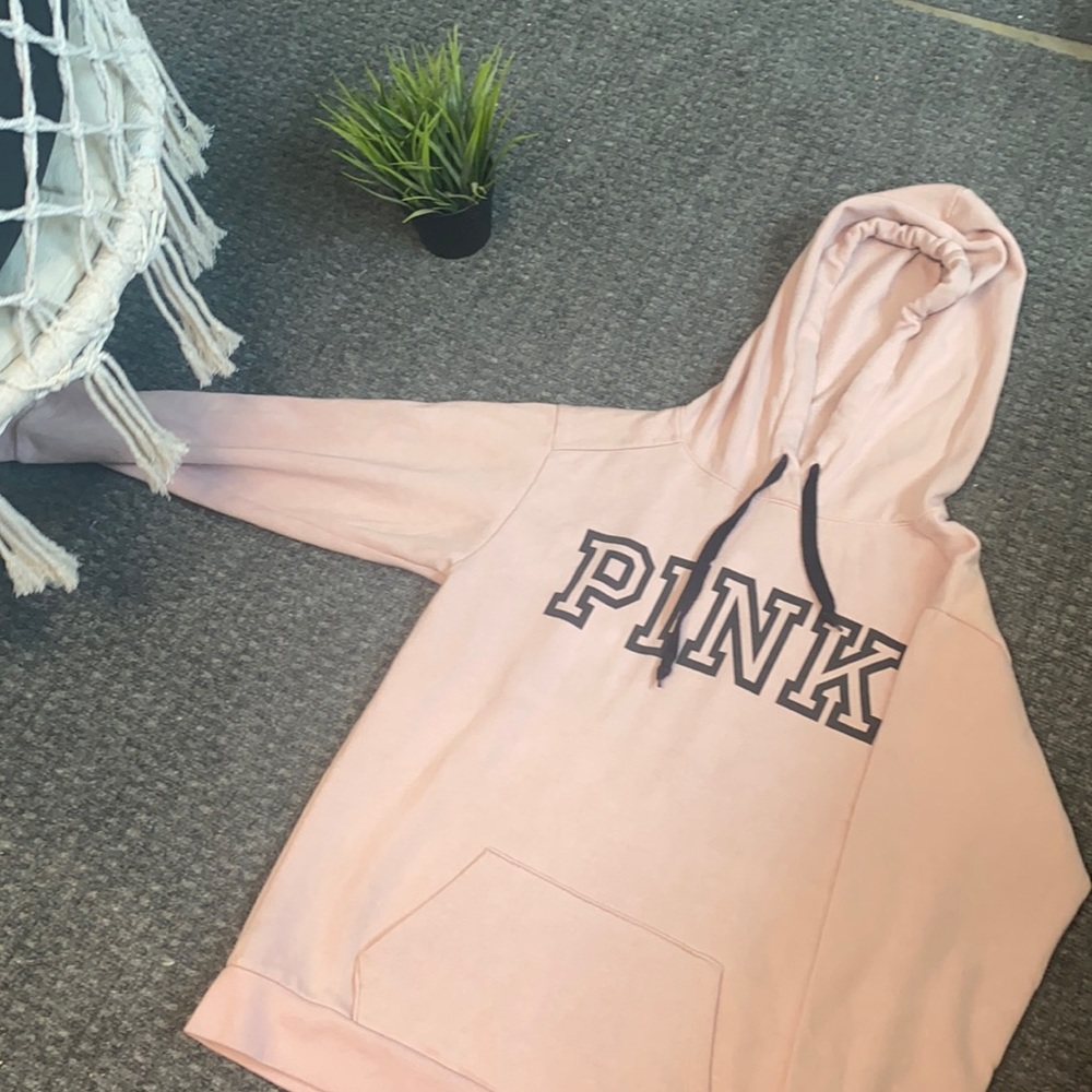 pink sweatshirt